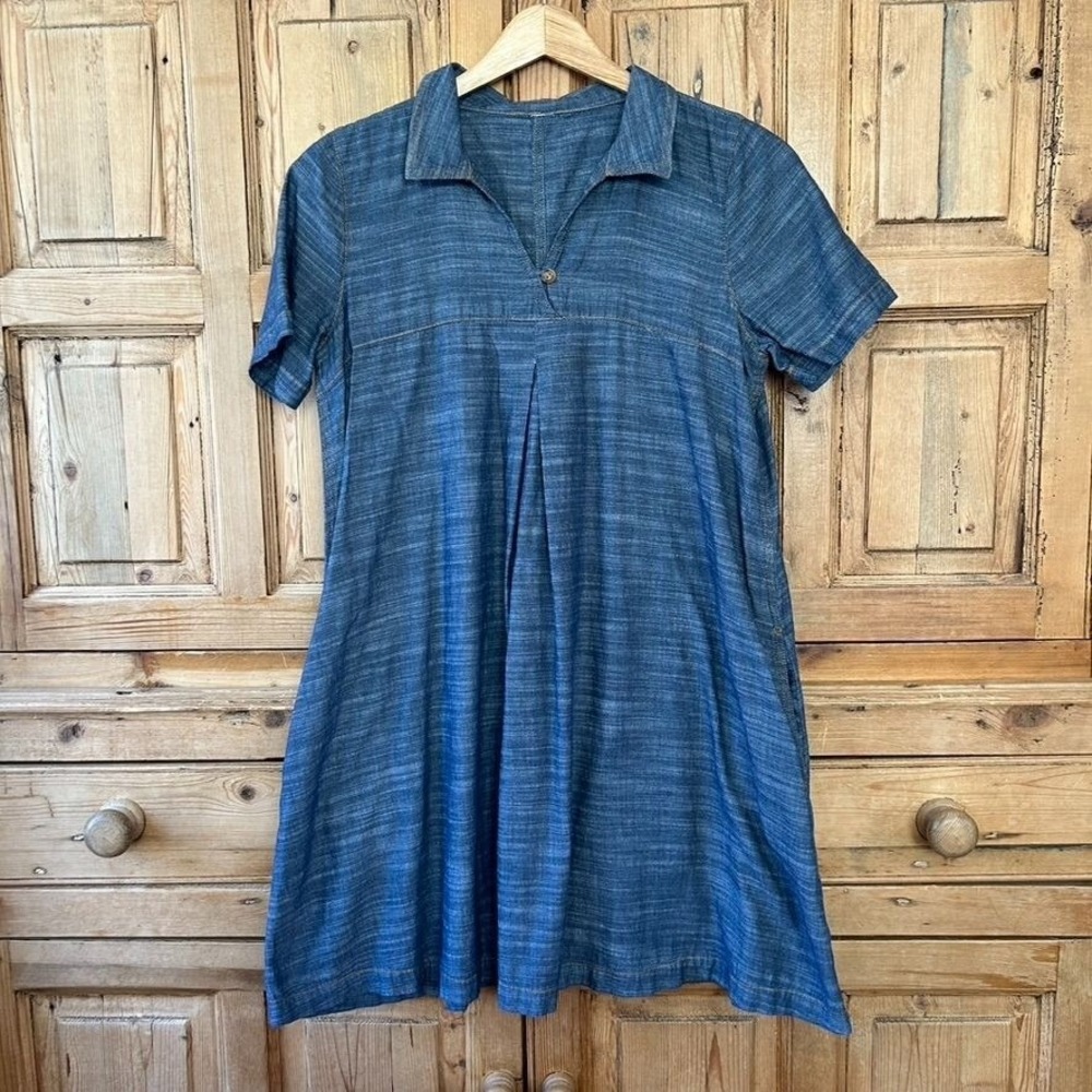 FL Malik Blue Chambray VNeck A Line Dress Collar Pockets Summer Women Sz Small ?